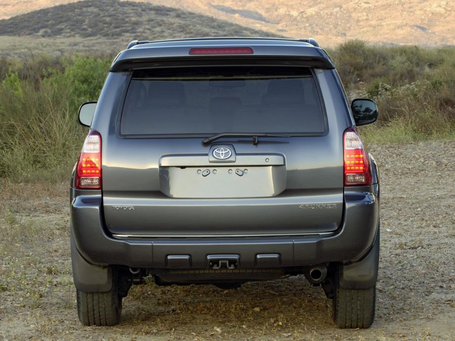  Toyota 4Runner 2005 года  (фото 3 из 21)